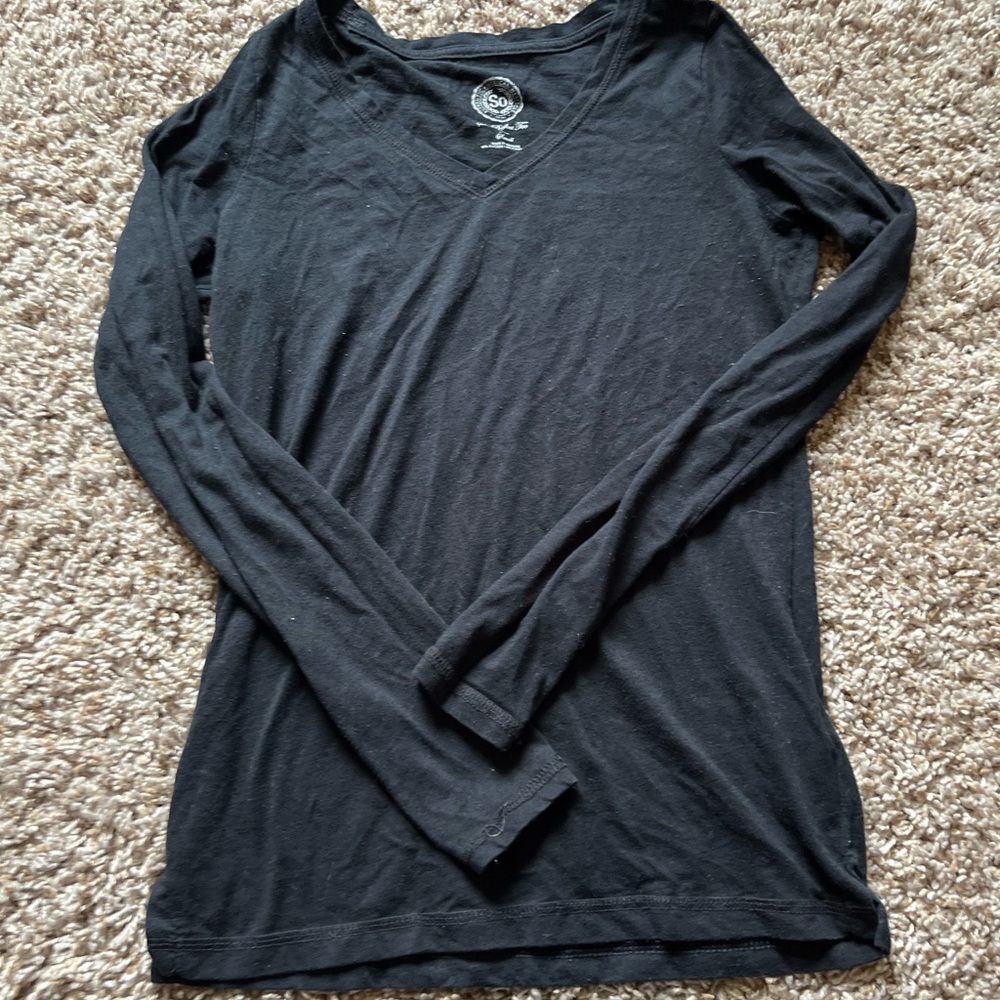 Black v neck long sleeve